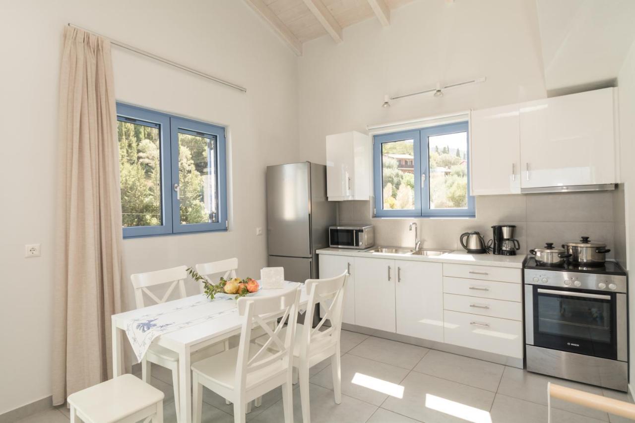 Katerina'S Village อาโยส นิกีตัส ภายนอก รูปภาพ