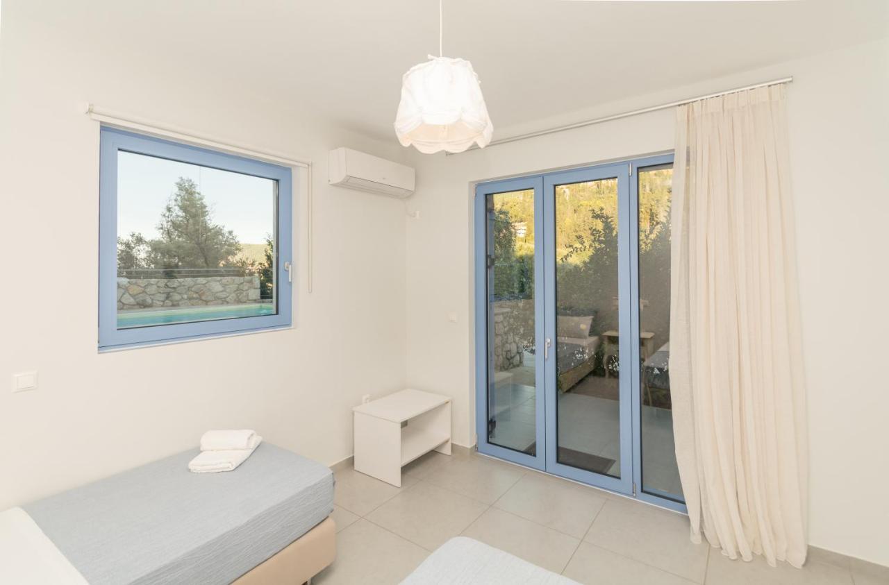 Katerina'S Village อาโยส นิกีตัส ภายนอก รูปภาพ
