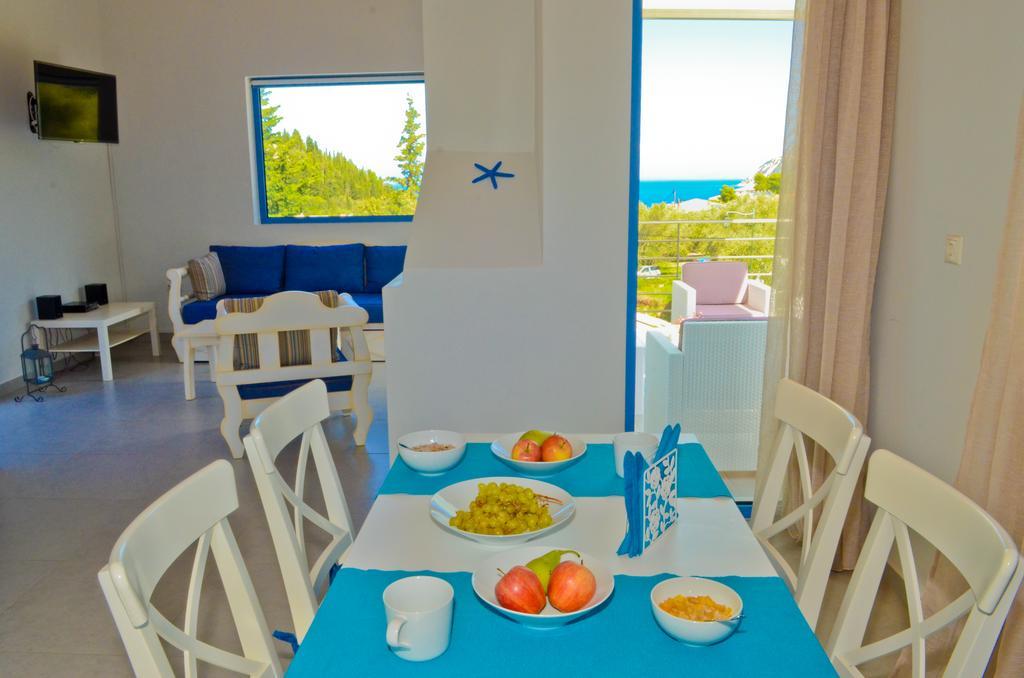 Katerina'S Village อาโยส นิกีตัส ภายนอก รูปภาพ