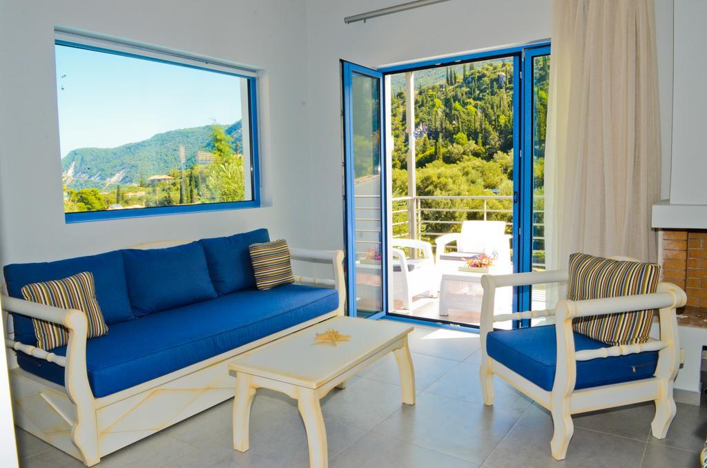 Katerina'S Village อาโยส นิกีตัส ภายนอก รูปภาพ